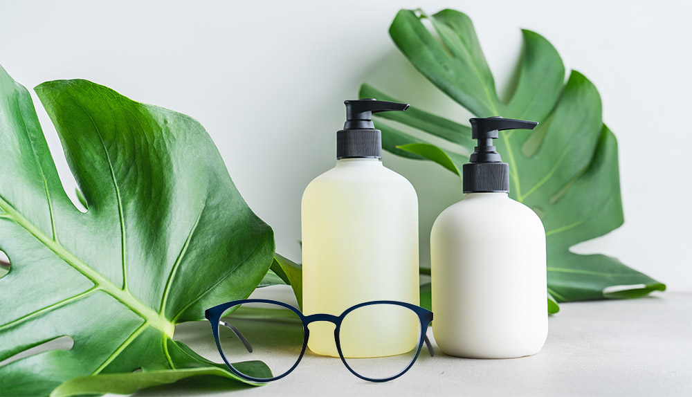 Предпазете стъклата на очилата си от замъгляване със сапун и пяна за бръснене