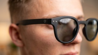 Izipizi Sun #C Black Генерирано изображение