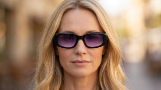 Izipizi Sun #Crush Violet Vortex Генерирано изображение