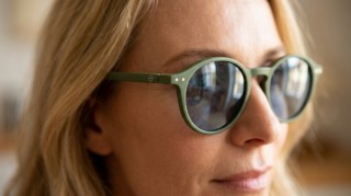 Izipizi Sun #D Kaki Green Генерирано изображение