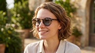 Izipizi Sun #H Tortoise Генерирано изображение