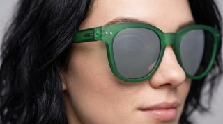 Izipizi Sun #N Green Генерирано изображение